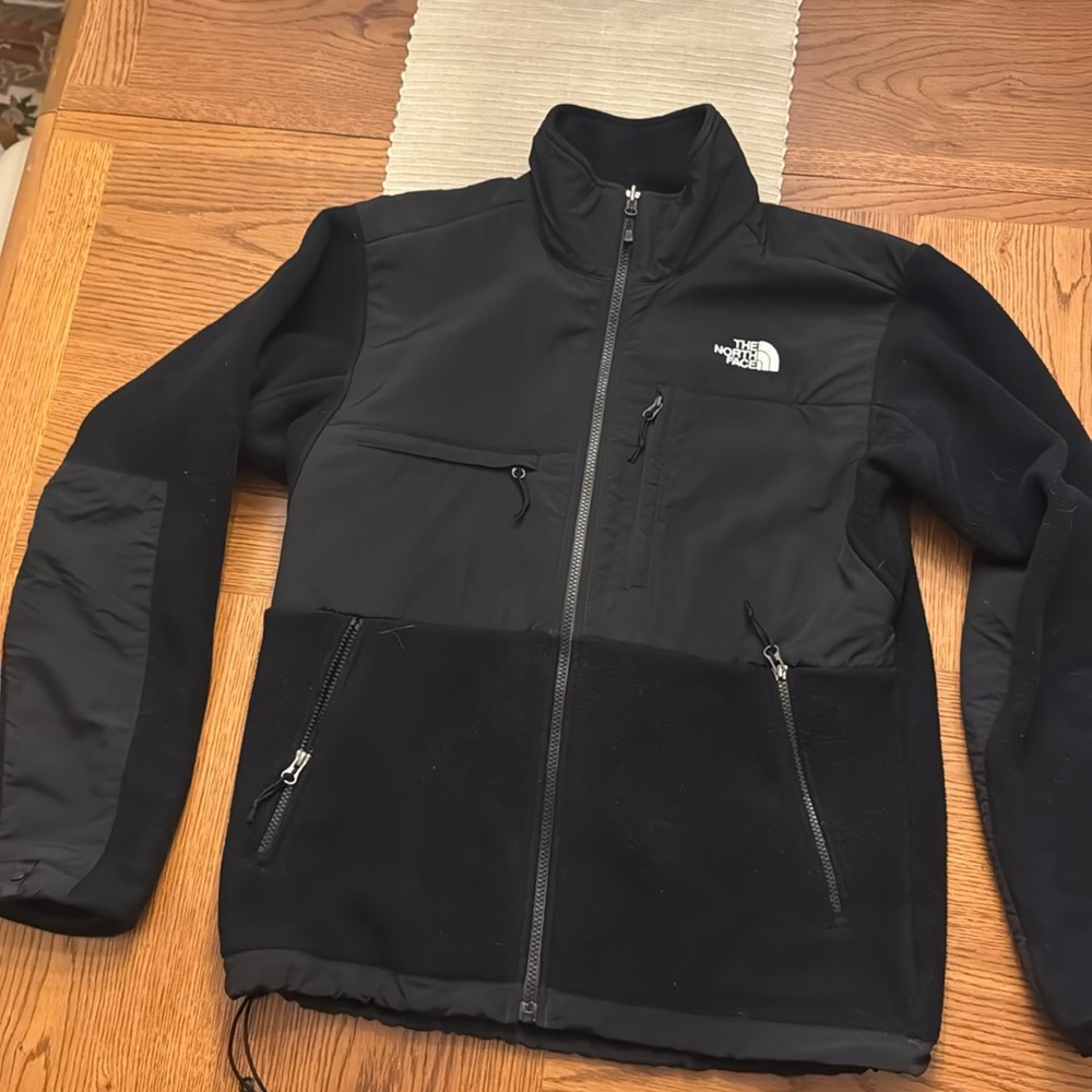 The North Face Men’s Black Denali Fleece Jacket Polartec Medium